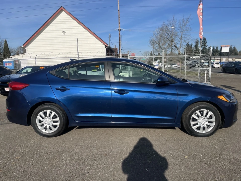 2017 Hyundai Elantra - Image 5 of 16