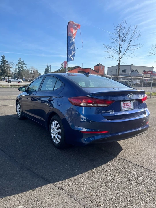 2017 Hyundai Elantra - Image 8 of 16
