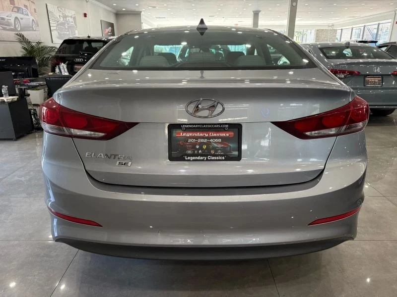 2017 Hyundai Elantra - Image 4 of 12