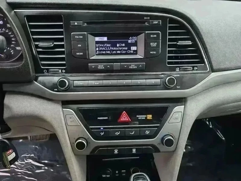 2017 Hyundai Elantra - Image 11 of 12