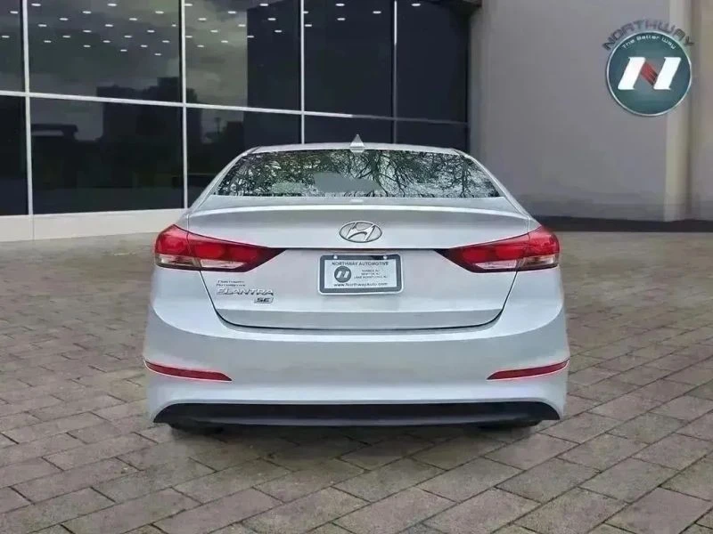 2017 Hyundai Elantra - Image 4 of 12