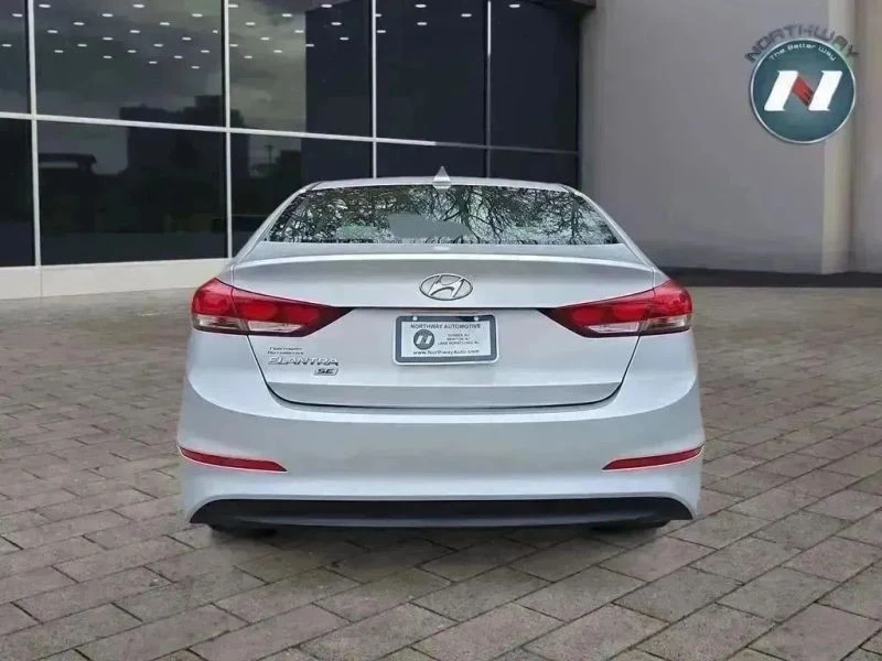 2017 Hyundai Elantra - Image 4 of 12