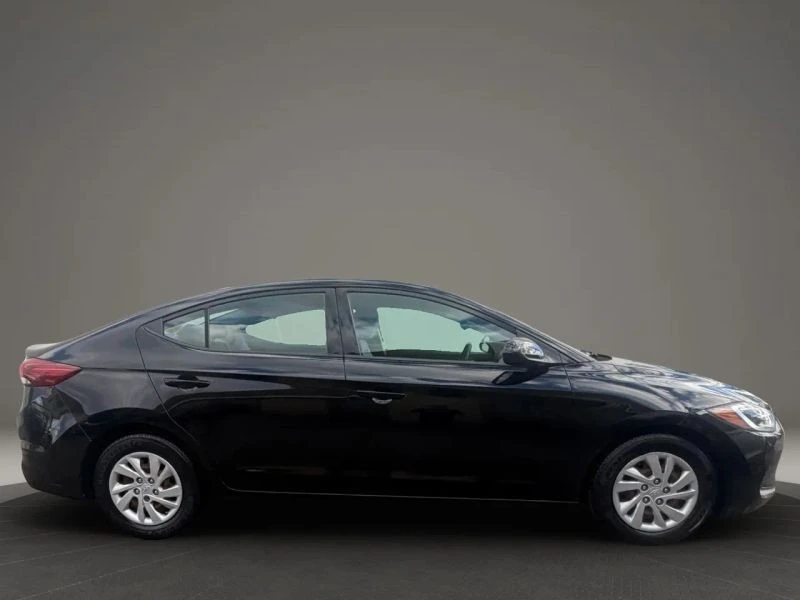 2017 Hyundai Elantra - Image 4 of 12