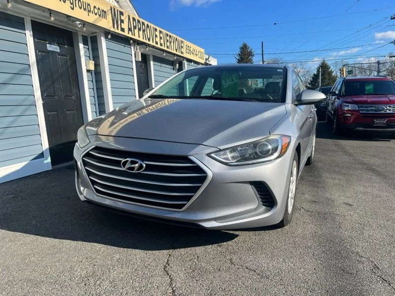 2017 Hyundai Elantra - Image 2 of 12