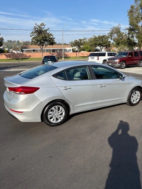 2017 Hyundai Elantra - Image 2 of 7