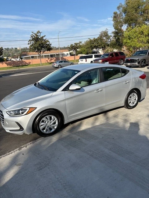 2017 Hyundai Elantra - Image 4 of 7