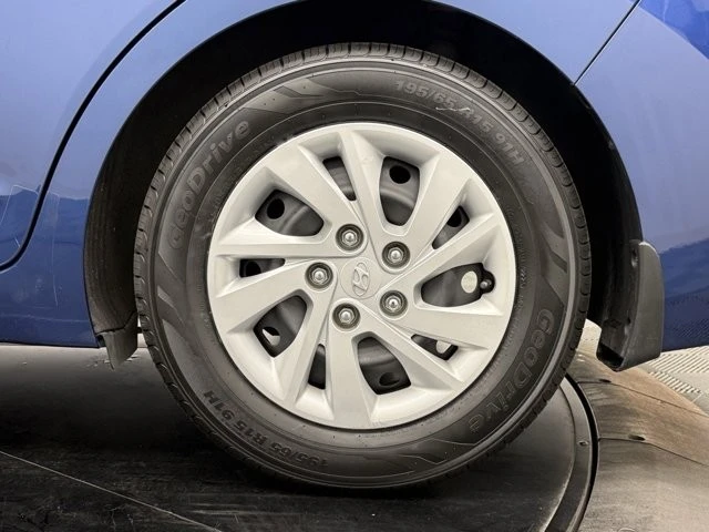 2017 Hyundai Elantra - Image 12 of 12