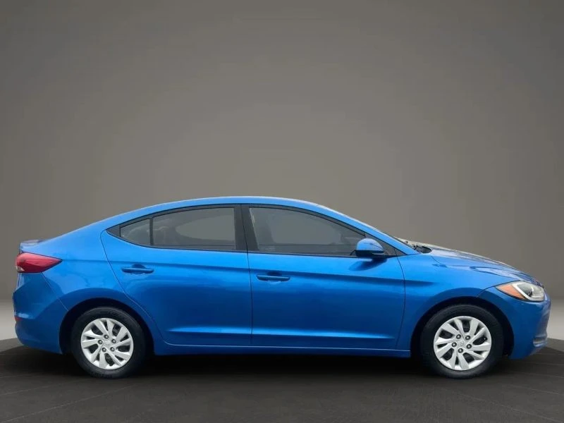 2017 Hyundai Elantra - Image 4 of 12