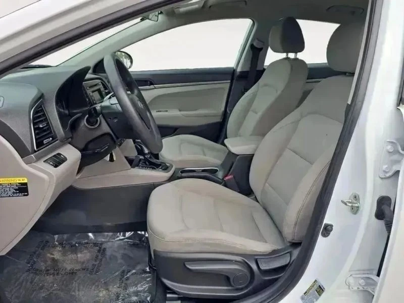2017 Hyundai Elantra - Image 9 of 12