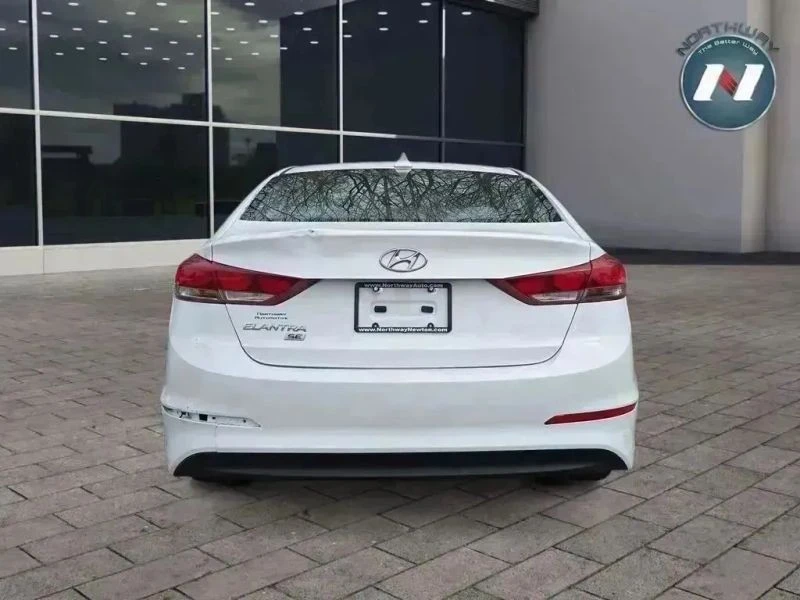 2017 Hyundai Elantra - Image 4 of 12