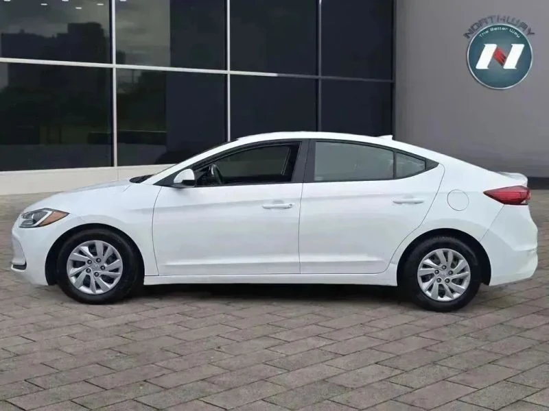 2017 Hyundai Elantra - Image 2 of 12