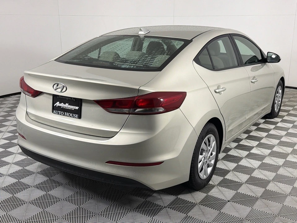 2017 Hyundai Elantra - Image 5 of 21