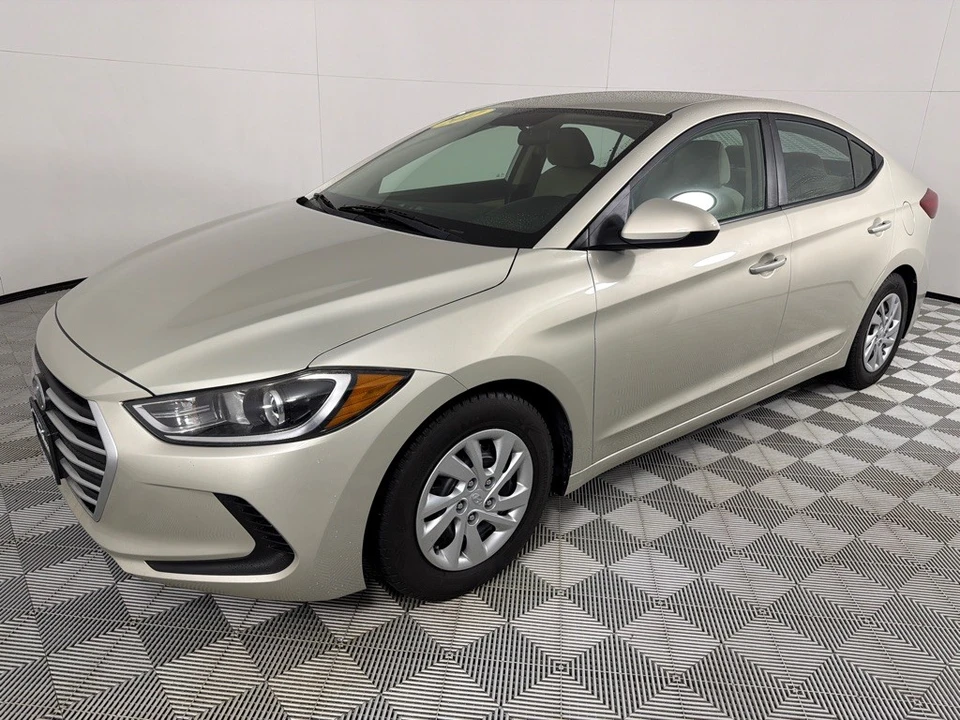 2017 Hyundai Elantra - Image 9 of 21