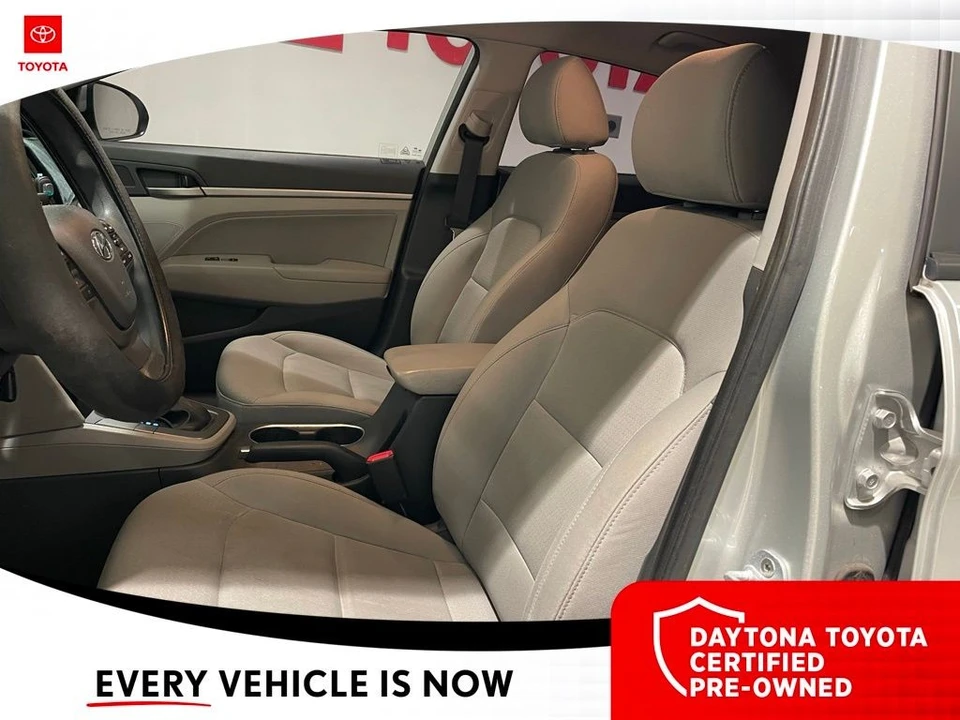 2017 Hyundai Elantra - Image 7 of 10