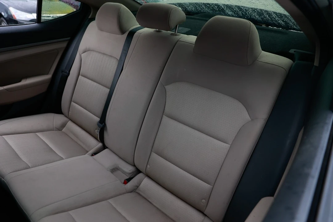 2017 Hyundai Elantra - Image 10 of 21