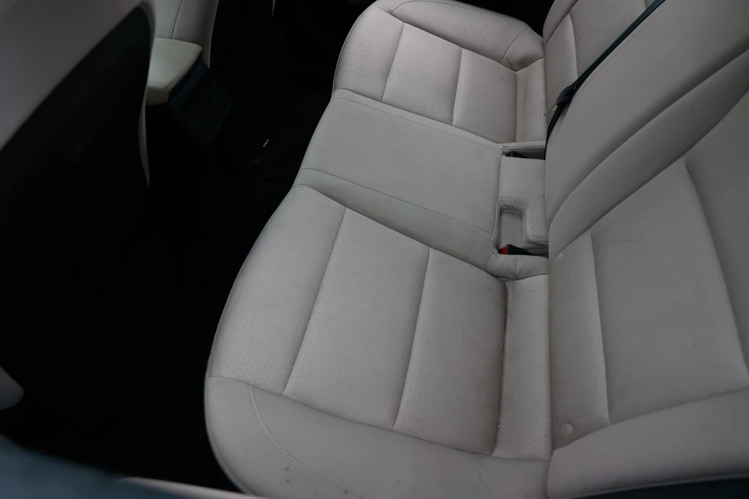 2017 Hyundai Elantra - Image 8 of 21