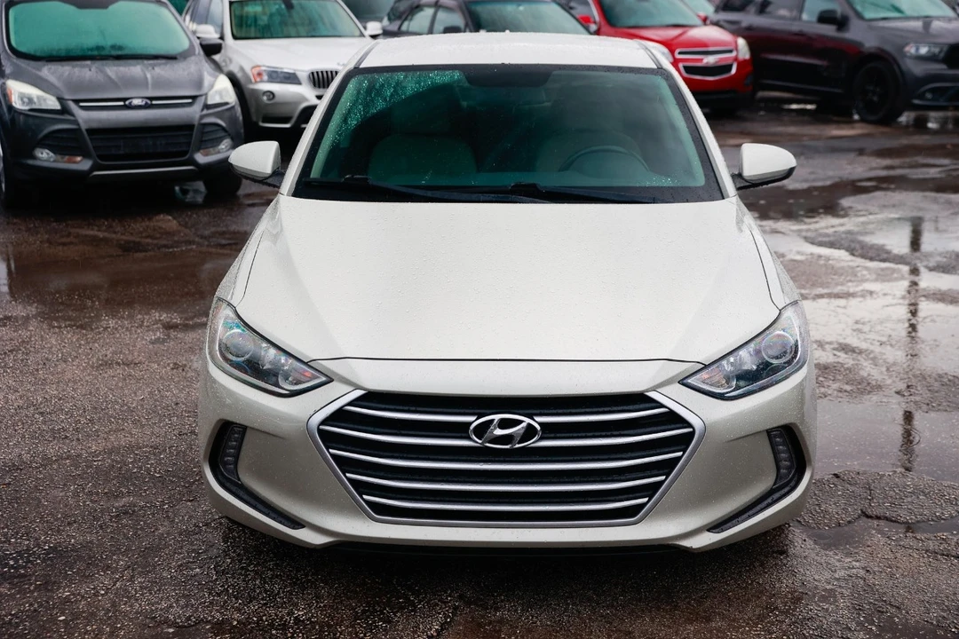 2017 Hyundai Elantra - Image 19 of 21