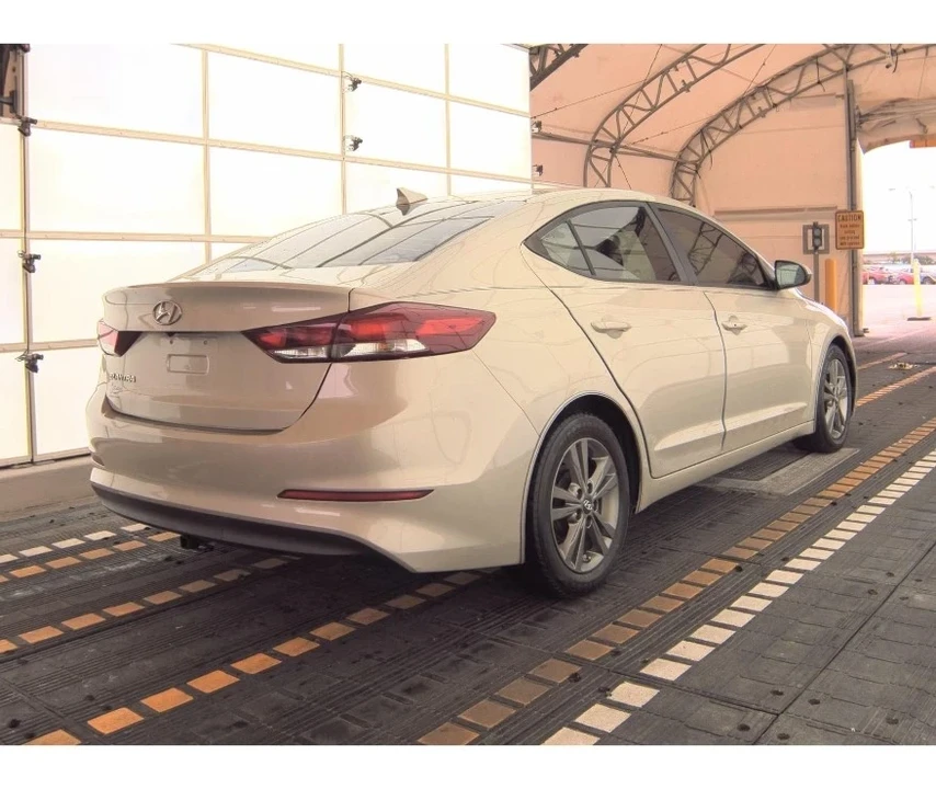 2017 Hyundai Elantra - Image 4 of 14