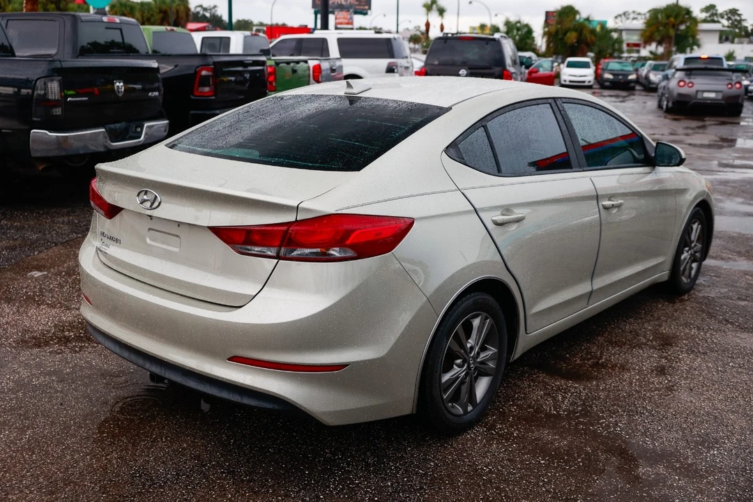 2017 Hyundai Elantra - Image 11 of 21
