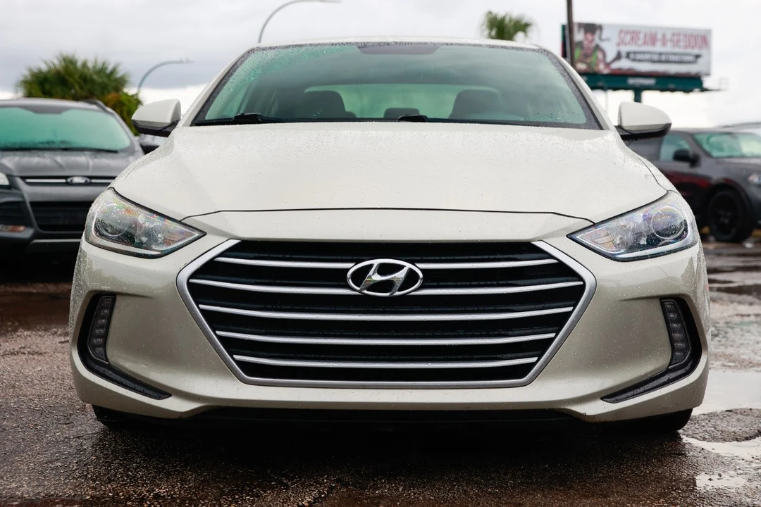 2017 Hyundai Elantra - Image 17 of 21