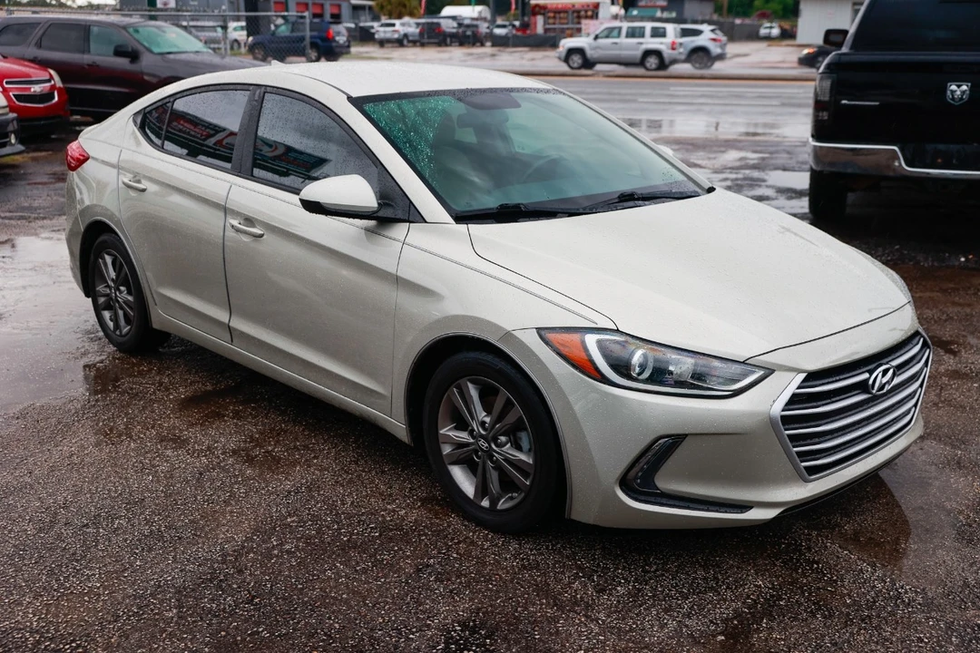 2017 Hyundai Elantra - Image 15 of 21