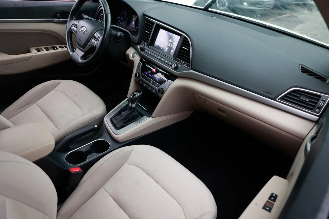 2017 Hyundai Elantra - Image 18 of 21