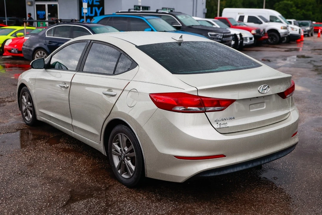 2017 Hyundai Elantra - Image 5 of 21