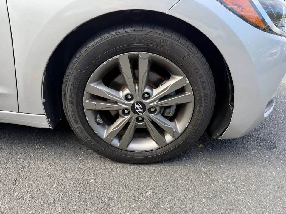 2017 Hyundai Elantra - Image 19 of 21