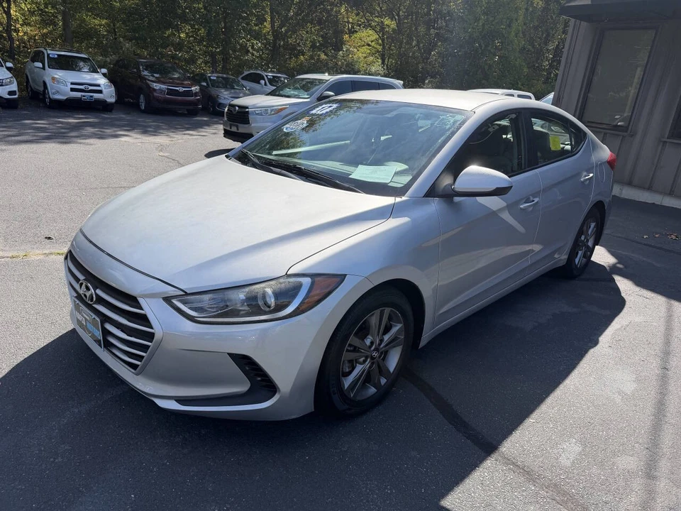 2017 Hyundai Elantra - Image 6 of 21