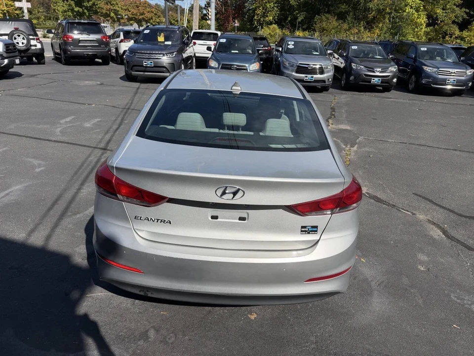2017 Hyundai Elantra - Image 10 of 21