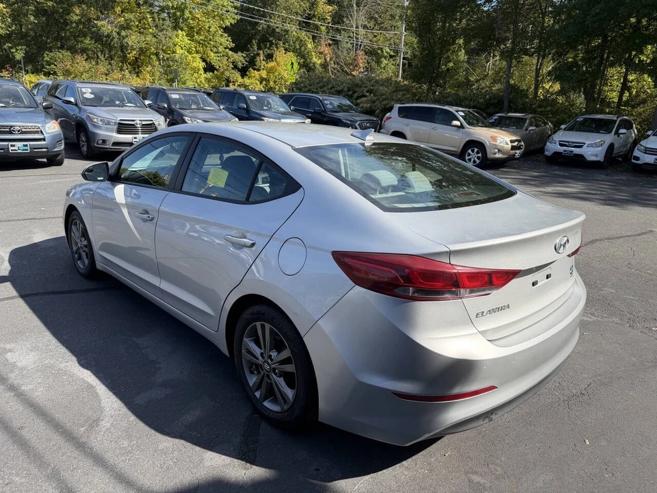 2017 Hyundai Elantra - Image 8 of 21