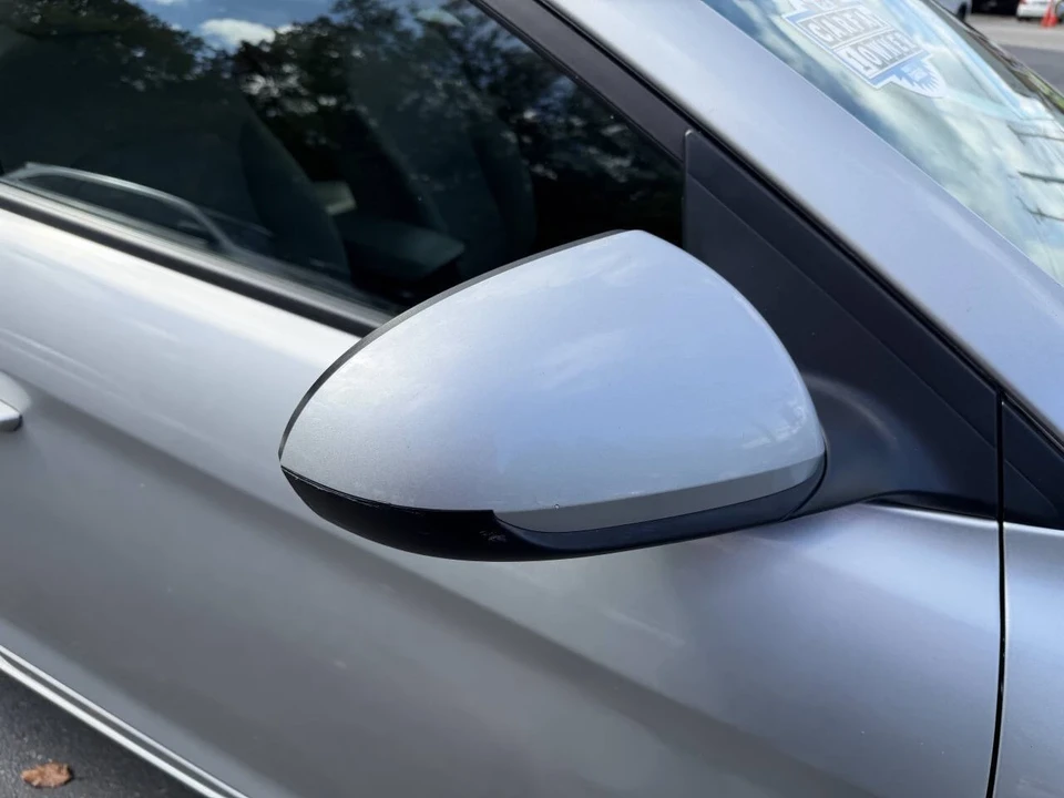 2017 Hyundai Elantra - Image 18 of 21