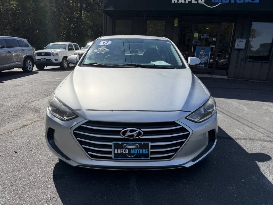 2017 Hyundai Elantra - Image 2 of 21