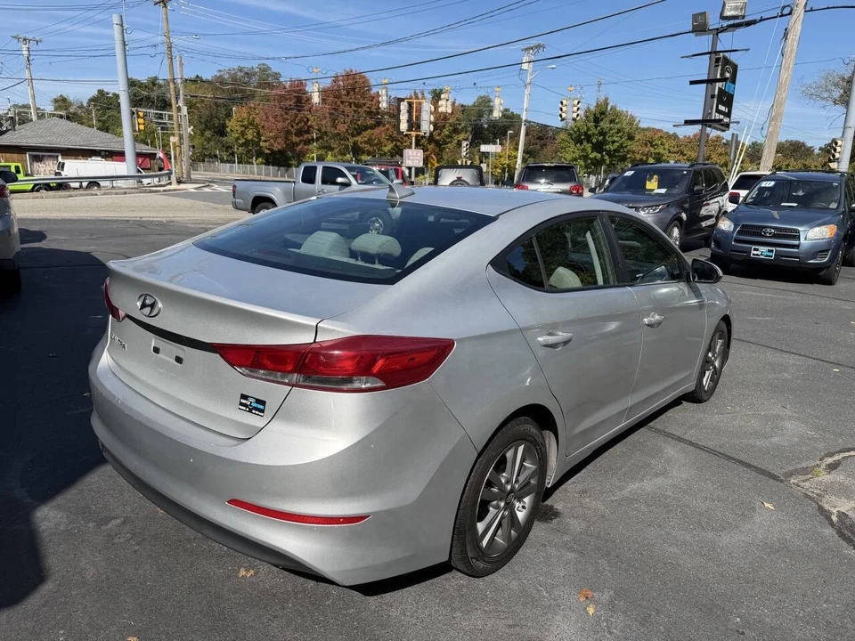 2017 Hyundai Elantra - Image 12 of 21