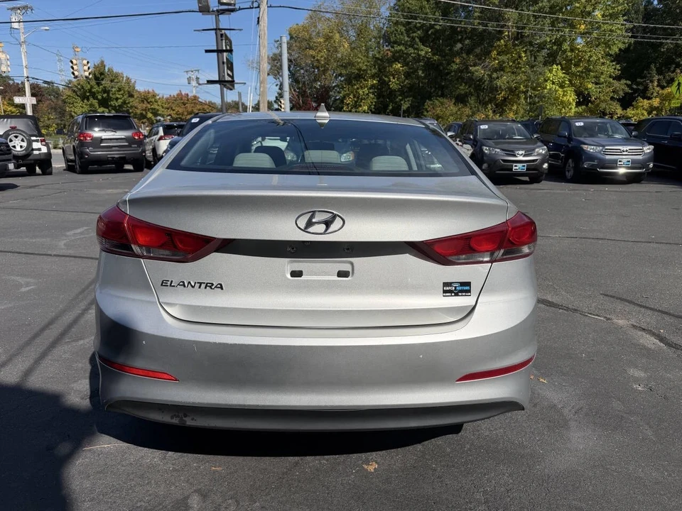 2017 Hyundai Elantra - Image 9 of 21