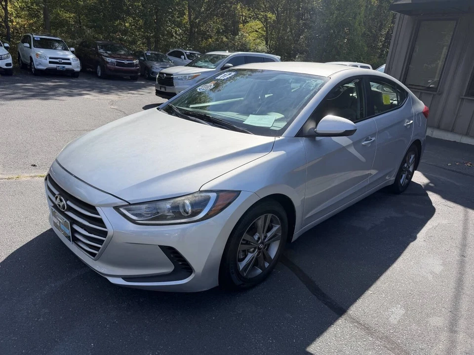 2017 Hyundai Elantra - Image 6 of 21