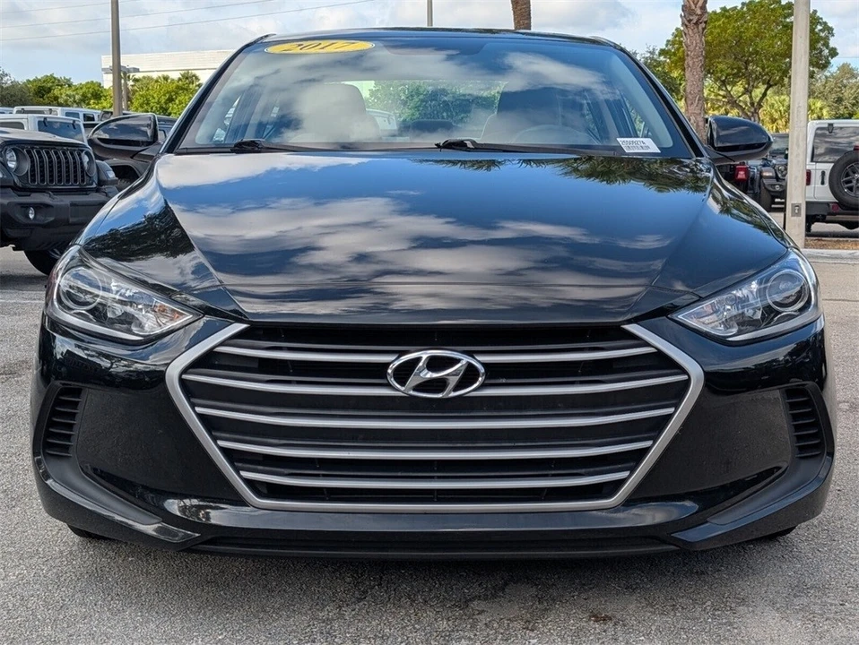 2017 Hyundai Elantra - Image 3 of 12
