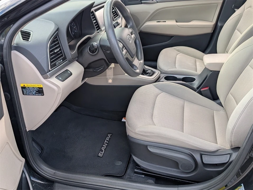 2017 Hyundai Elantra - Image 6 of 12