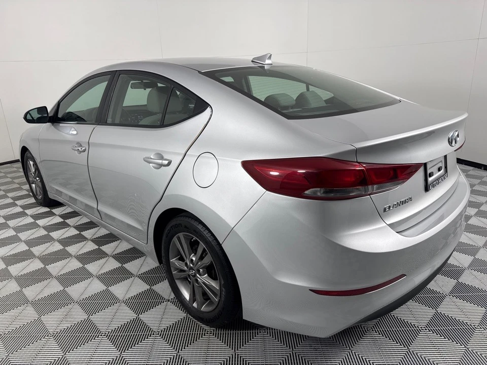 2017 Hyundai Elantra - Image 8 of 12