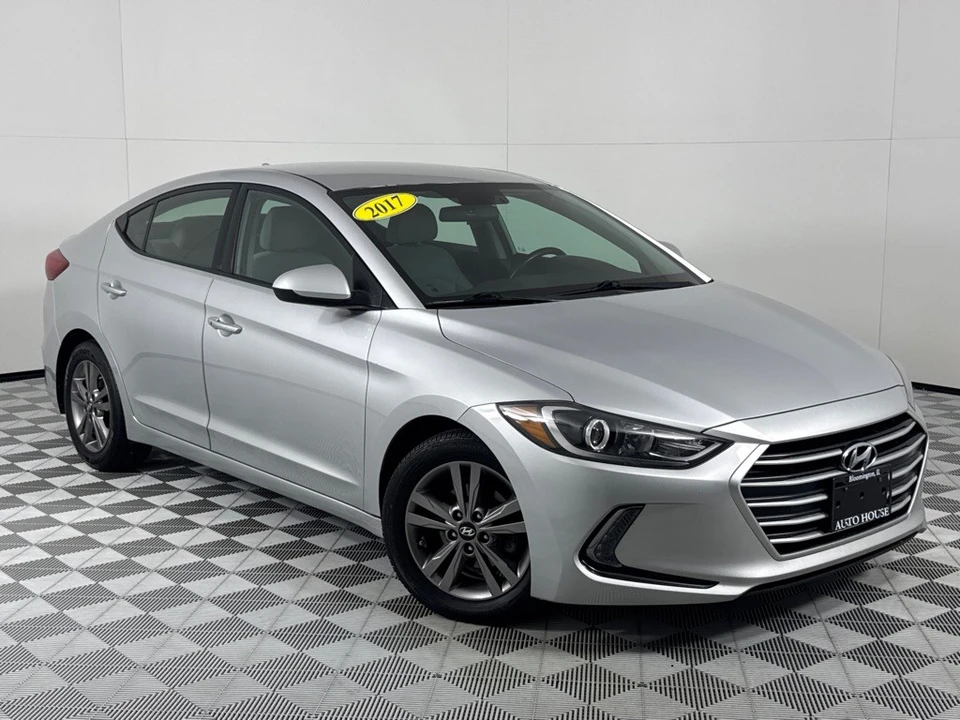 2017 Hyundai Elantra - Image 2 of 12
