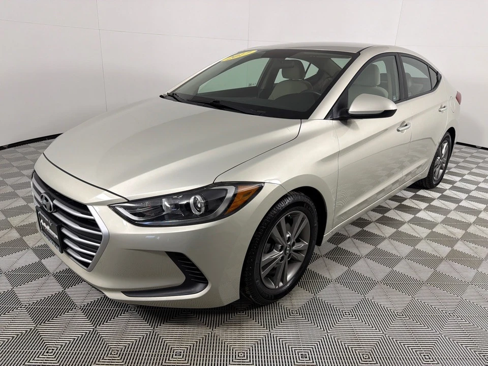 2017 Hyundai Elantra - Image 9 of 12