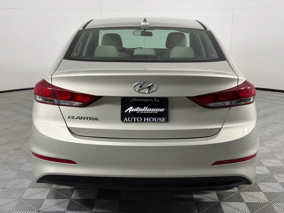 2017 Hyundai Elantra - Image 6 of 12