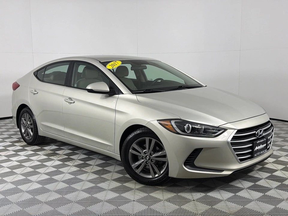 2017 Hyundai Elantra - Image 2 of 12
