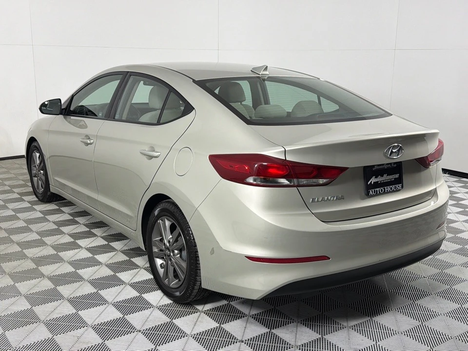2017 Hyundai Elantra - Image 7 of 12