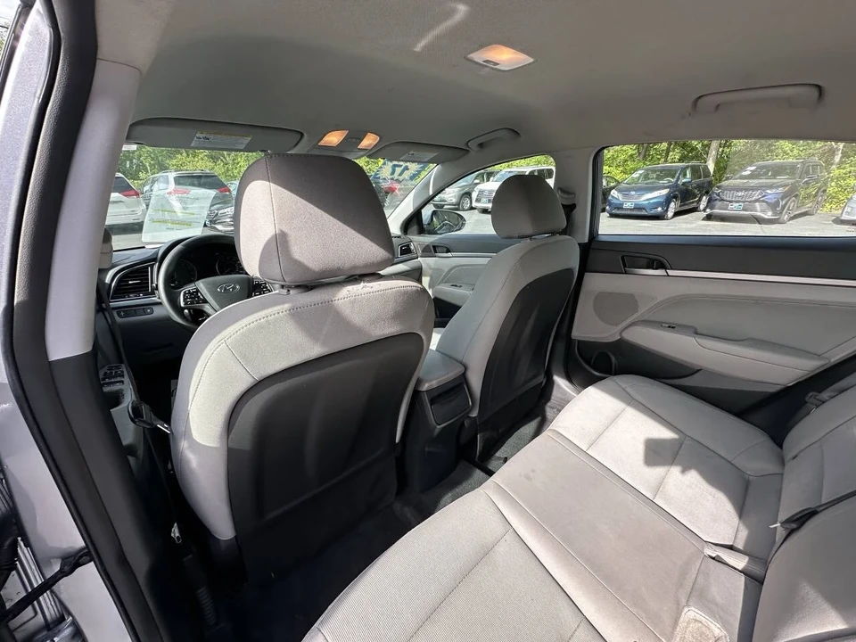 2017 Hyundai Elantra - Image 16 of 21