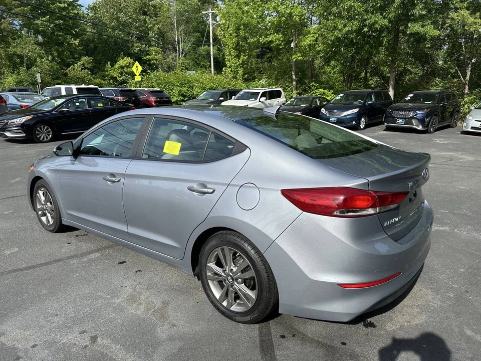 2017 Hyundai Elantra - Image 6 of 21