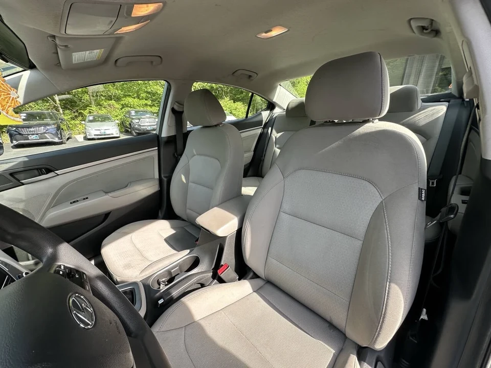 2017 Hyundai Elantra - Image 13 of 21
