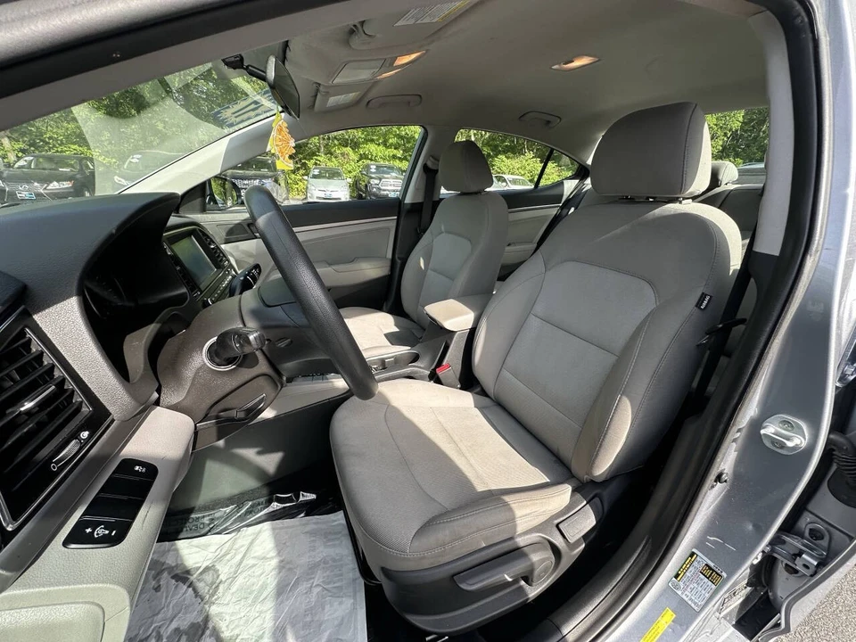 2017 Hyundai Elantra - Image 8 of 21
