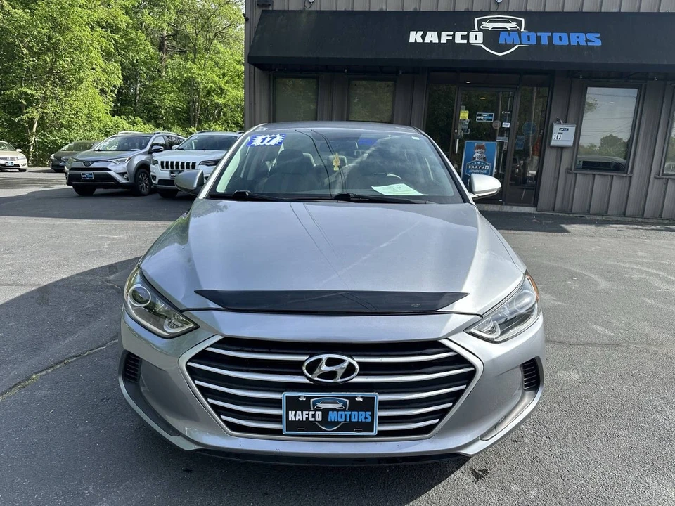 2017 Hyundai Elantra - Image 2 of 21
