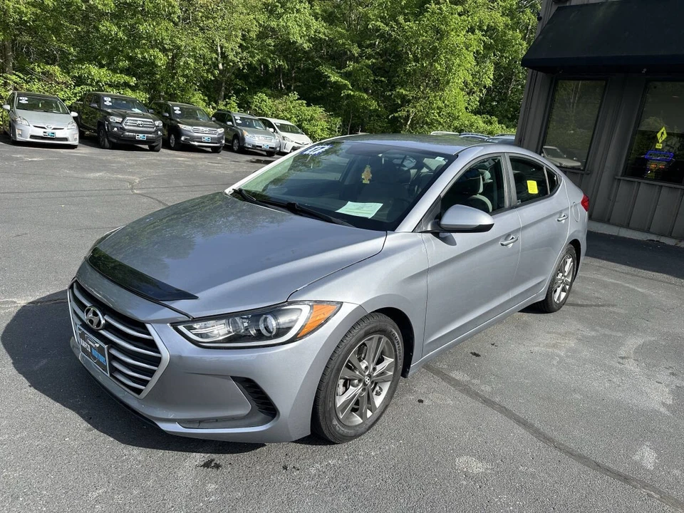 2017 Hyundai Elantra - Image 4 of 21